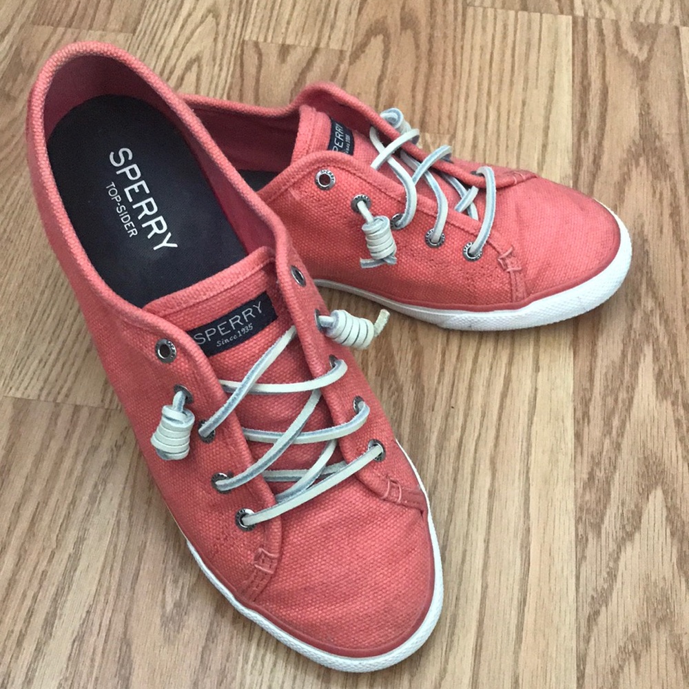 Lightly worn: Sperry Top-Siders